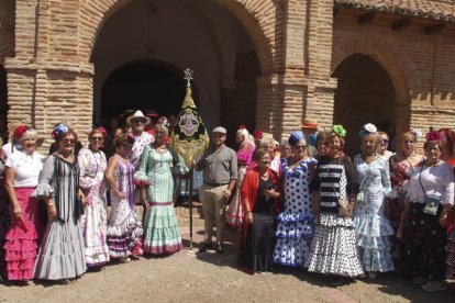 represntacion  del rocio gijon  en sahagun foto acacio diaz