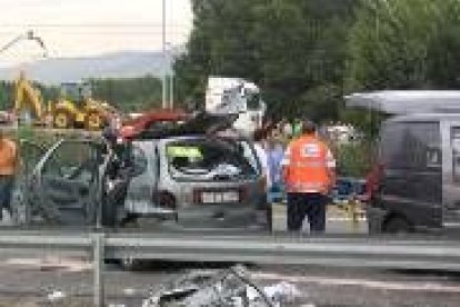 Estado en el que quedó el coche en el que circulaba el matrimonio fallecido con su hija