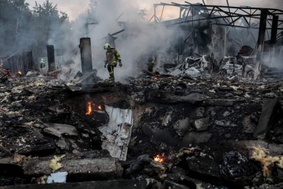 Imagen de la ciudad de Jersón tras los bombardeos. OLEG PETRASYUK