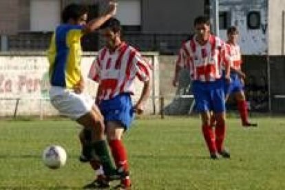 José Luis Lago marcó tres goles y dio dos asistencias completando un gran encuentro ante el Dehesas