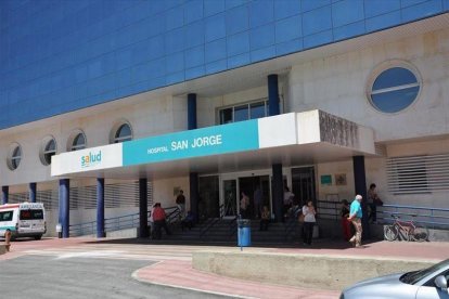 Entrada principal al hospital San Jorge de Huesca.