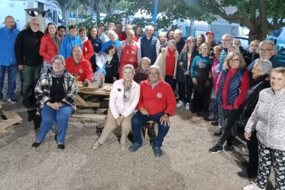 Participantes de los actos de la semana de San Guillermo en el camping de Cistierna. CAMPOS