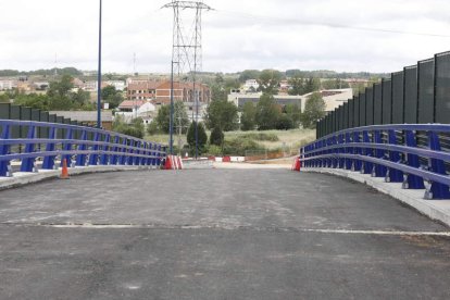 Puente de Adif en San Juan de Dios. MARCIANO PÉREZ