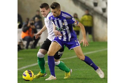 Máyor abrió el marcador para la Deportiva con un auténtico golazo por la escuadra nada más comenzar el encuentro.