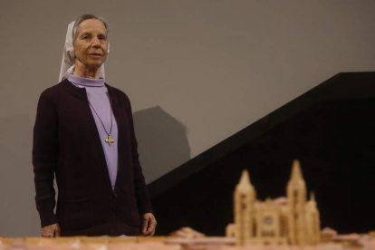 María Teresa del Rosario, ayer en el Palacio del Conde Luna, donde ofreció una conferencia. F. OTERO