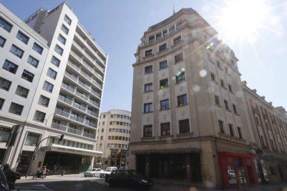 Edificio del Teatro Emperador. DL