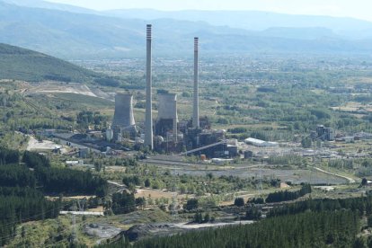 Estado actual de la central térmica de Compostilla, ya con todos sus grupos térmicos paralizados para su desmantelamiento. ANA F. BARREDO