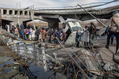 La invasión de Ucrania deja ya más de dos millones de refugiados. MIKHAIL PALINCHAK