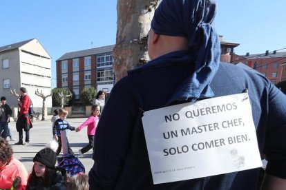 Una de las protestas en Ponferrada por el cátering que se sirven en los colegios.