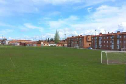 Imagen de los campos de fútbol del Prado de Abajo de Santa María del Páramo. DL