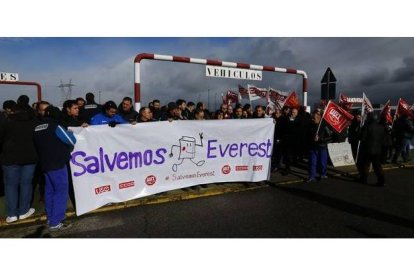 Protesta a la puertas de Everest