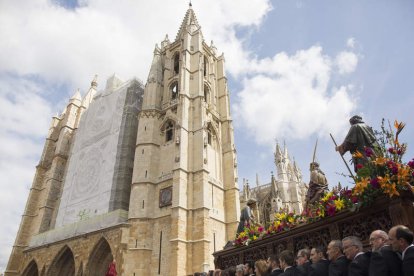 La procesión iba a salir desde la Catedral. FERNANDO OTERO