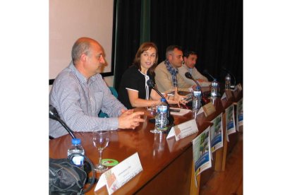 Los participantes en el foro sobre emprendimiento forestal. M.M.