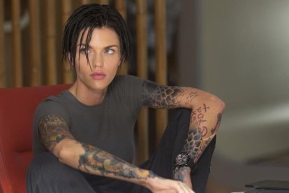 Ruby Rose en una escena de Megalodón.