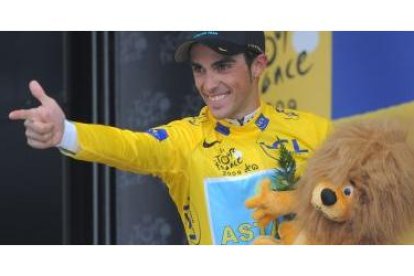 Alberto Contador en el podio