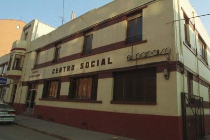 El comedor está en el Centro Social Paraíso, ubicado en la avenida de Párroco Pablo Díez.