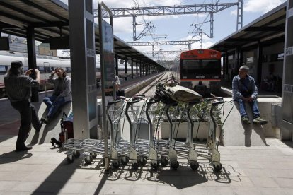 León es ahora una estación fondo de saco donde mueren las vías del tren.