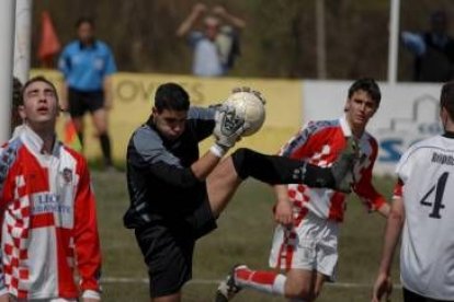 El Río Vena burgalés aguó la fiesta de la permanencia preparada por el conjunto arlequinado