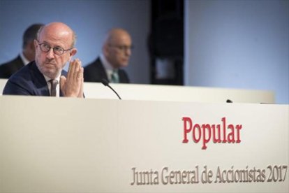 El presidente del Banco Popular, Emilio Saracho, en la junta de accioinistas de la entidad.