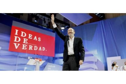 Rubalcaba, este mediodía, durante la clausura de la Conferencia Política del PSOE.