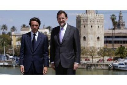 Aznar y Rajoy, hoy en Sevilla, celebrando los 20 años de la llegada de Aznar a la presidencia del PP