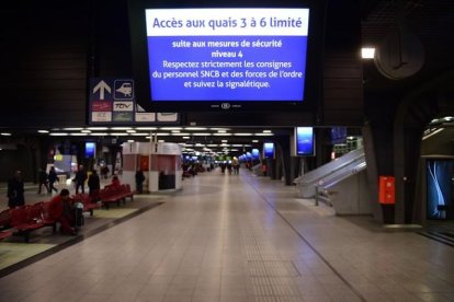 La principal estación de tren de Bruselas, vacía.