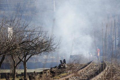 Trazado de la vía ferroviaria a su paso por el municipio de Toreno. ANA F. BARREDO