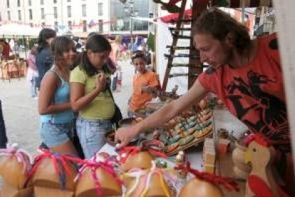 El Mercado Medieval abrió en la plaza del Ayuntamiento