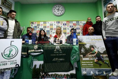 Un momento de la presentación de los actos conmemorativos del cincuenta aniversario de la creación del Atlético Astorga. MARCIANO PÉREZ