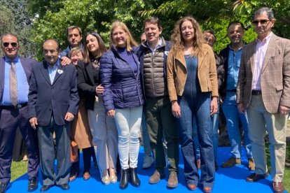 Margarita Torre, Alfonso Fernández Mañueco y Ester Muñoz, en el acto de campaña del PP en León. RAMIRO