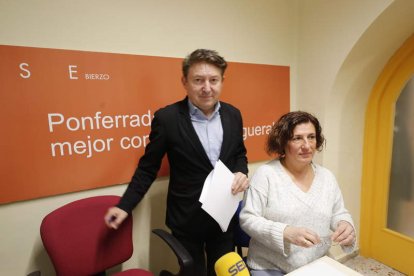 Samuel Folgueral y Cristina López Voces. L. DE LA MATA