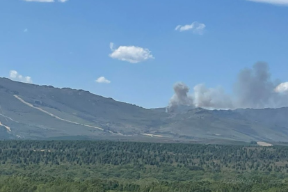 Incendio del campo de tiro del Teleno se reactiva. DL