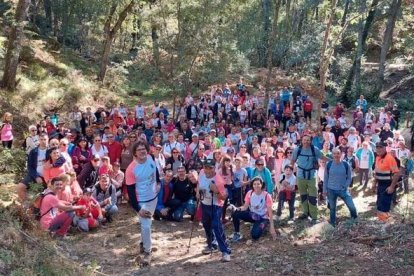 Participantes en la inauguración de la ruta de los once cortines a lo largo de 14 kilómetros de recorrido por el municipio de Sancedo. DL