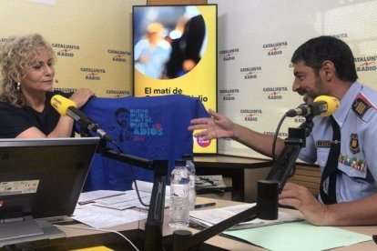 Mònica Terribas y el major Josep Lluís Trapero, durante la entrevista en Cataluña Ràdio.