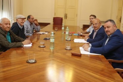 Encuentro de esta tarde en la Subdelegación del Gobierno. RAMIRO