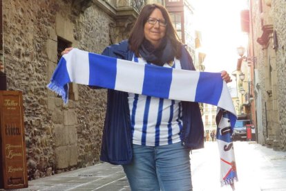 Carmen de la Puente espera que el partido sea una fiesta del fútbol y que la Deportiva gane en León. A.E.