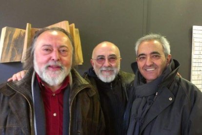 Juan Carlos Uriarte, Manuel Sierra y Ramón Villa, en la exposición de Espacio-E. DL