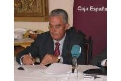 Victorino González Ochoa, presidente de Caja España