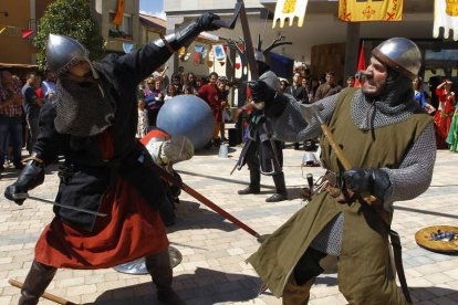 Batalla entre los soldados de Doña Urraca y Alfonso I ‘El Batallador’ ayer en Villadangos.