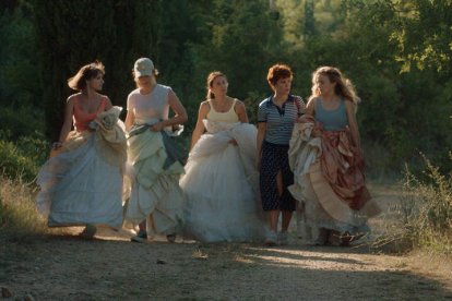 Rodaje de ‘Las chicas están bien’ en los exteriores del Viejo Molino Cela, en Nistal (San Justo de la Vega). ACADEMIA DE CINE