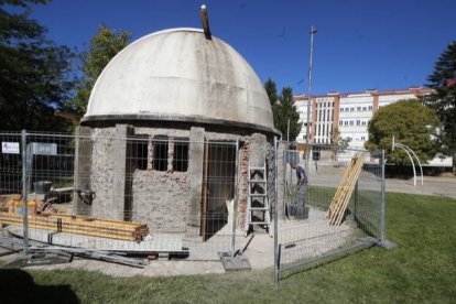 Observatorio del instituto Padre Isla. RAMIRO