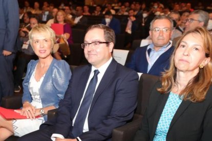 Carme Artigas, Félix Barrio y Alison August Treppel, en la inauguración. RAMIRO