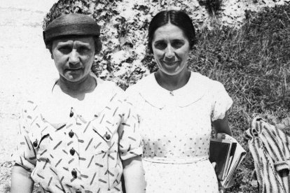 María de Maeztu y Felisa de las Cuevas en la Universidad de Verano de Santander, en 1934. ARCHIVO RESIDENCIA DE ESTUDIANTES