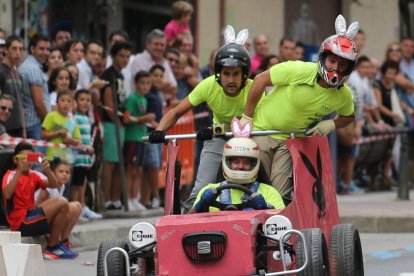 Una de las carrilanas más pesadas, con tres ocupantes y mucho sentido del humor