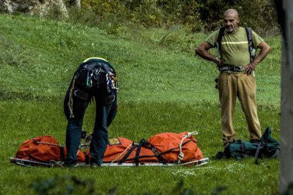 El cuerpo sin vida del montañero fue localizado por un senderista. ADRIÁN BAENA