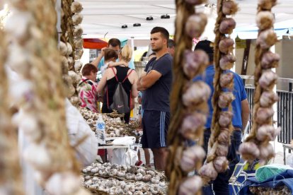 Feria del ajo en Veguellina. MARCIANO PÉREZ