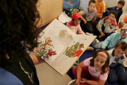 La poesía puede interesar en el aula a los más jóvenes si se despoja de una mirada exclusivamente analítica.