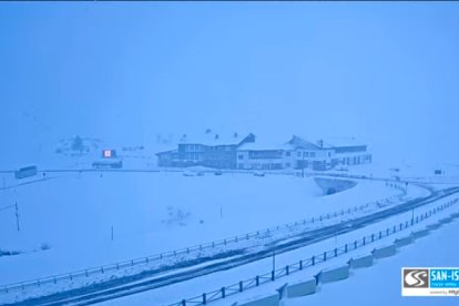 La estación invernal de San Isidro, esta mañana. SAN-ISIDRO.NET