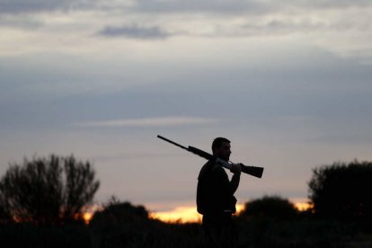 Los cazadores más madrugadores se cobraron las primeras piezas. JESÚS F. SALVADORES