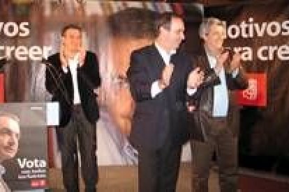 Nicanor Sen, José Antonio Alonso y Miguel Martínez, en Cistierna